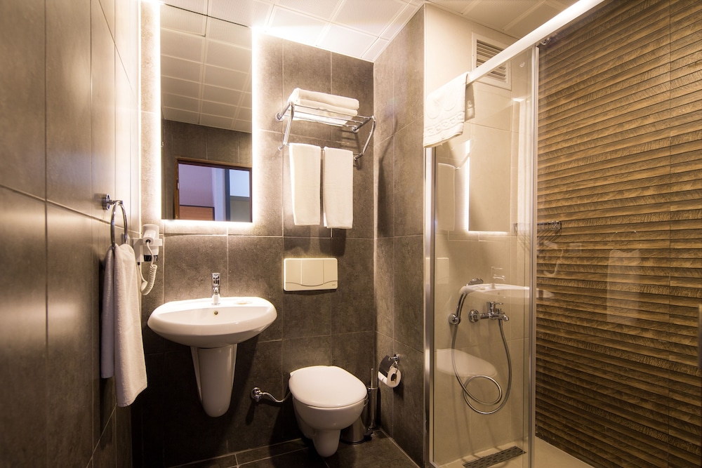 Club Hotel Sunbel - All Inclusive — Hotel rooms in Kemer