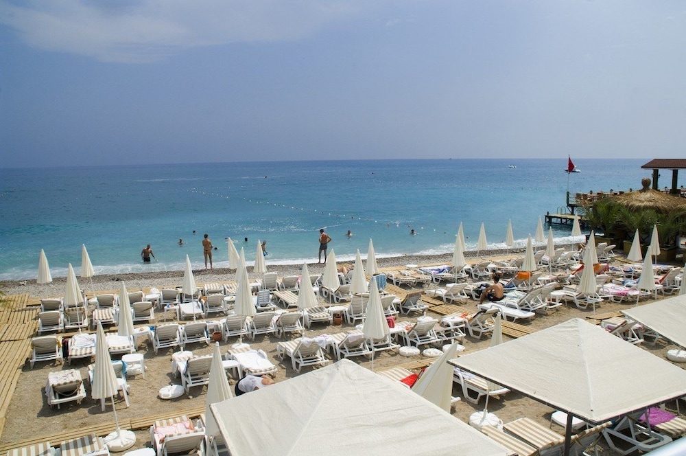 Club Hotel Sunbel - All Inclusive — Beach in Kemer