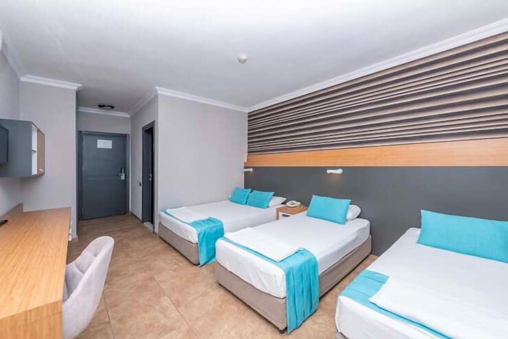 Club Hotel Sunbel - All Inclusive — Hotel rooms in Kemer