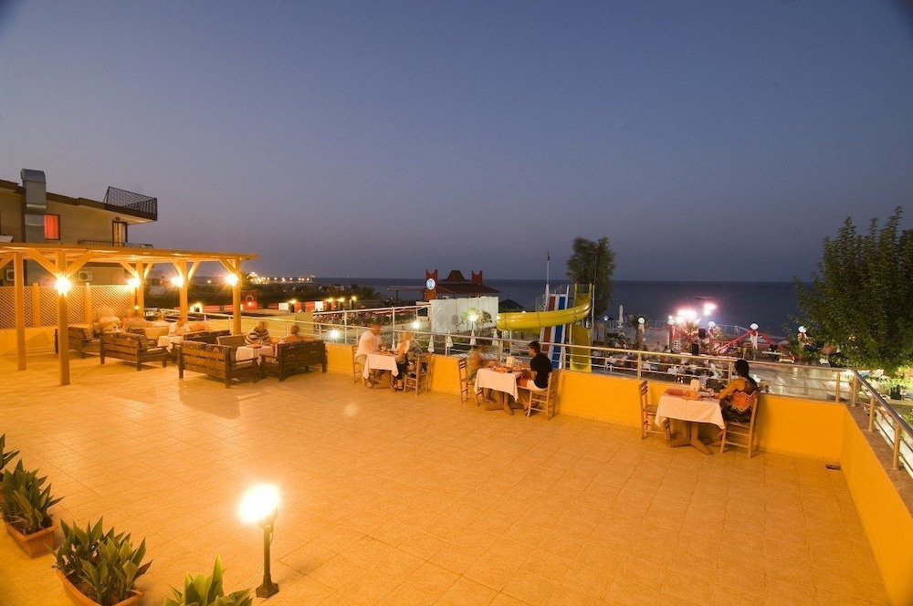 Club Hotel Sunbel - All Inclusive — Restaurant & bars in Kemer