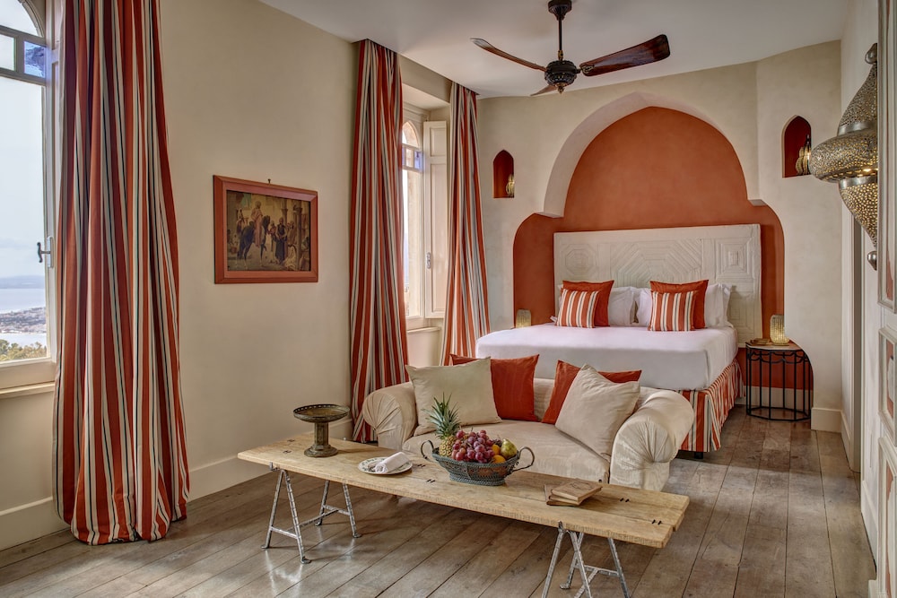 Palazzo Vecchio Taormina — Hotel rooms in Taormina, Sicily