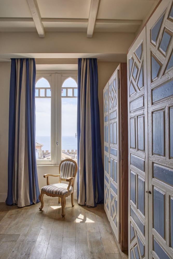 Palazzo Vecchio Taormina — Hotel rooms in Taormina, Sicily