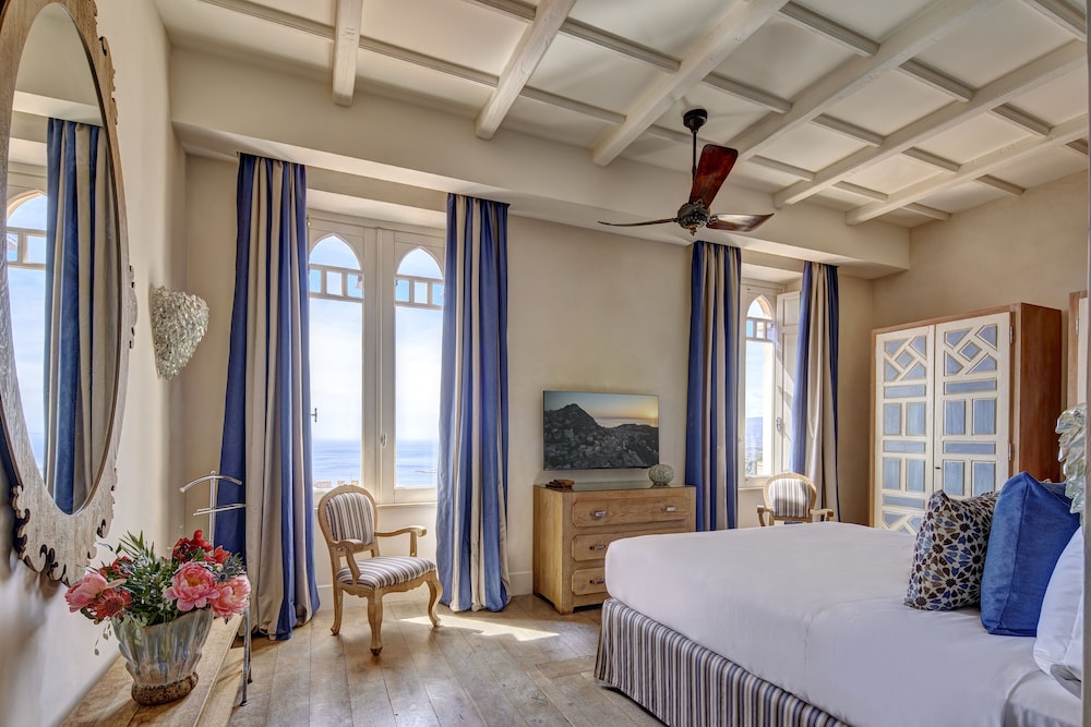 Palazzo Vecchio Taormina — Hotel rooms in Taormina, Sicily