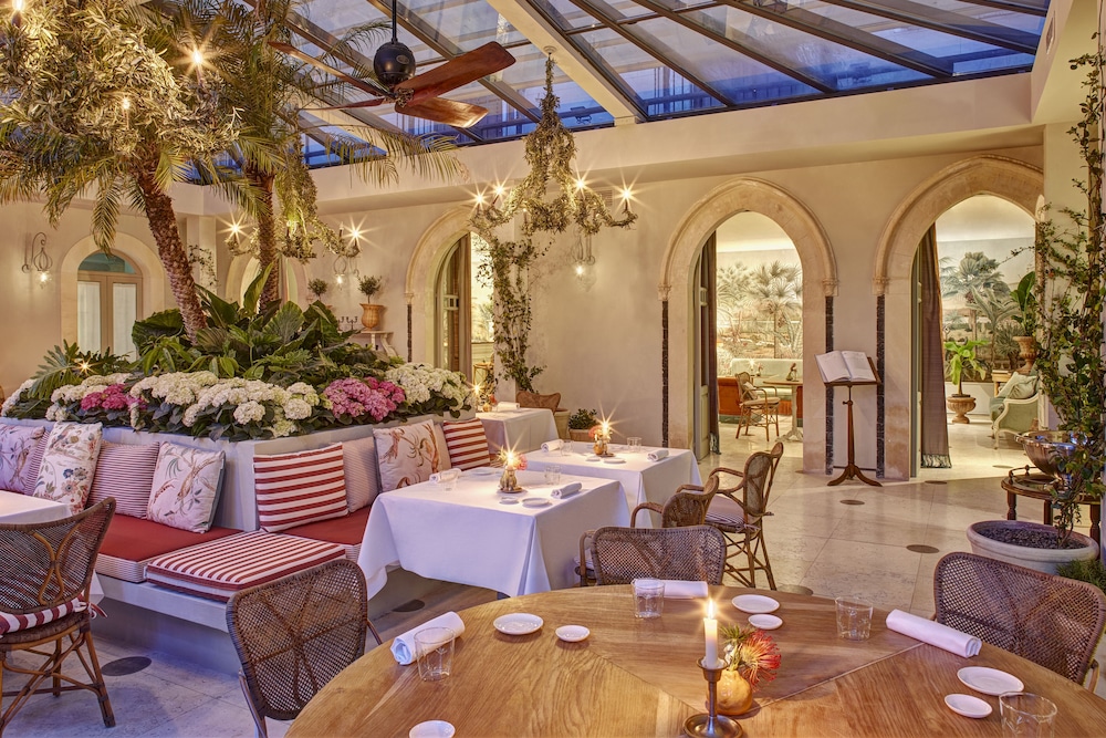 Palazzo Vecchio Taormina — Restaurant & bars in Taormina, Sicily