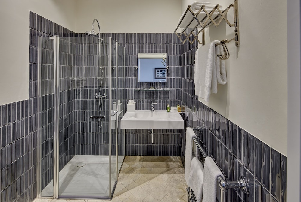 Palazzo Vecchio Taormina — Hotel rooms in Taormina, Sicily