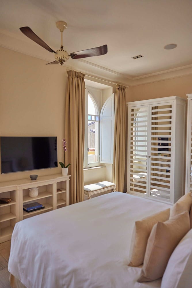 Palazzo Vecchio Taormina — Hotel rooms in Taormina, Sicily