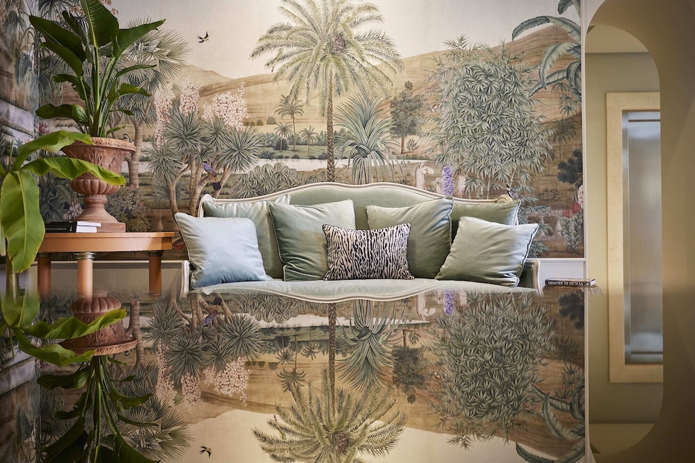 Palazzo Vecchio Taormina — Hotel rooms in Taormina, Sicily