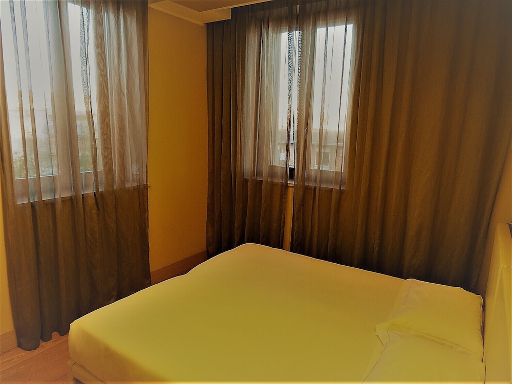 Hotel Il Cantico St. Peter — Hotel rooms in Rome, Lazio