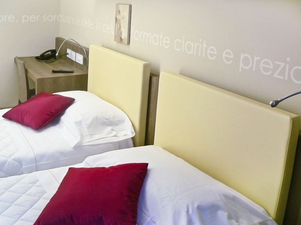 Hotel Il Cantico St. Peter — Hotel rooms in Rome, Lazio