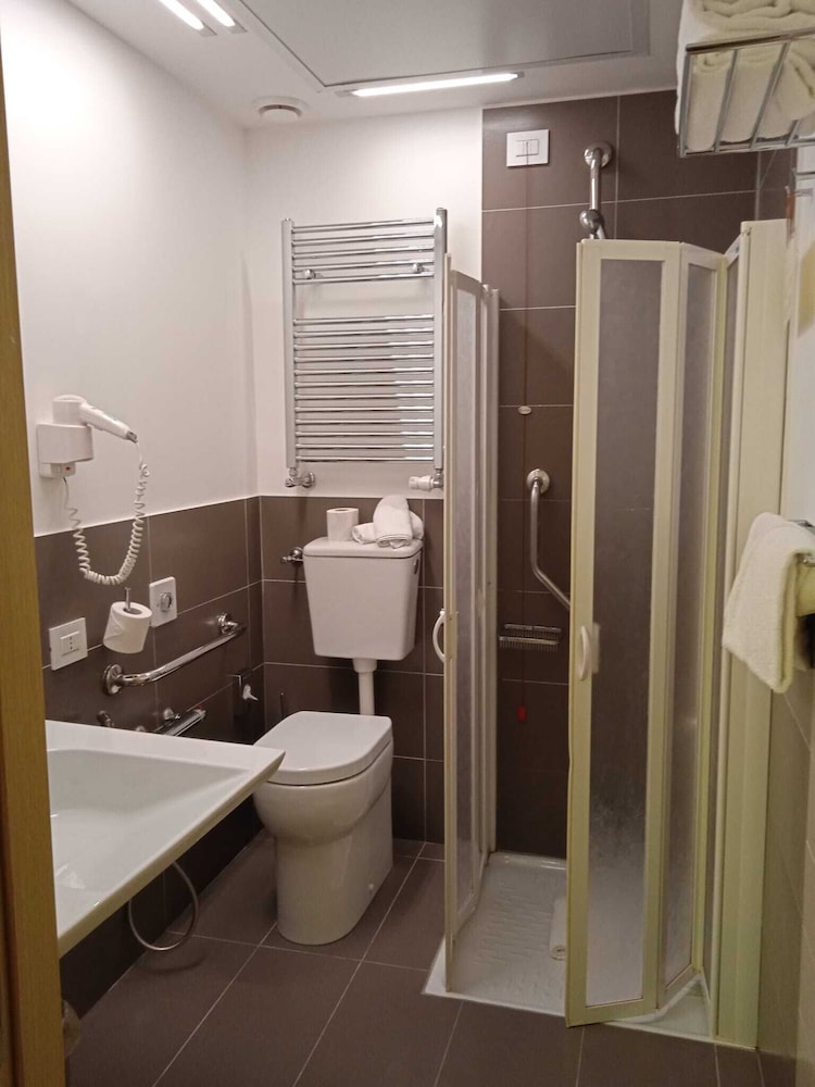 Hotel Il Cantico St. Peter — Hotel rooms in Rome, Lazio