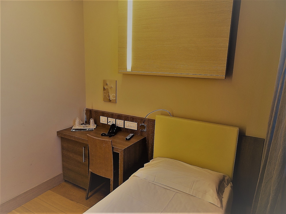 Hotel Il Cantico St. Peter — Hotel rooms in Rome, Lazio