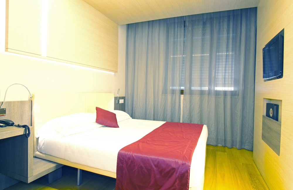 Hotel Il Cantico St. Peter — Hotel rooms in Rome, Lazio
