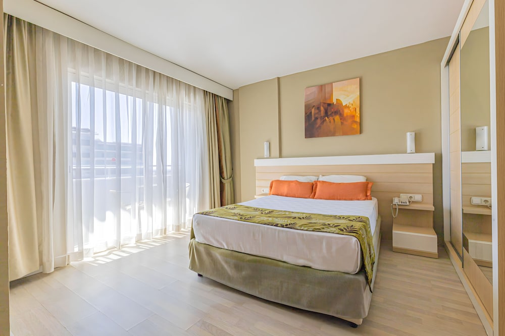 Akdora Elite Hotel & Spa All Inclusive — Hotel rooms in Side