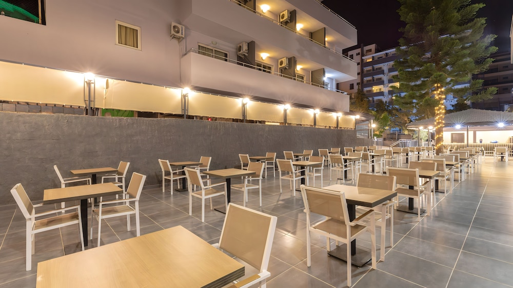 Akdora Elite Hotel & Spa All Inclusive — Restaurant & bars in Side