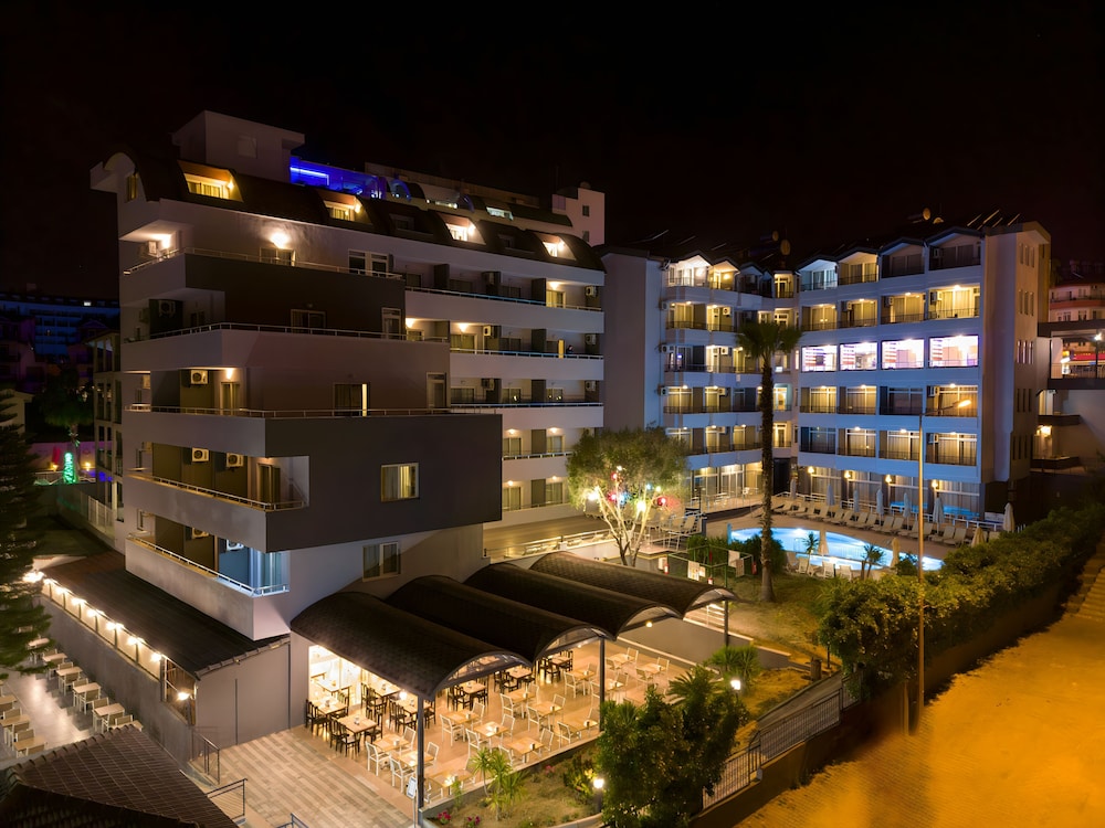Akdora Elite Hotel & Spa All Inclusive — Hotel building in Side
