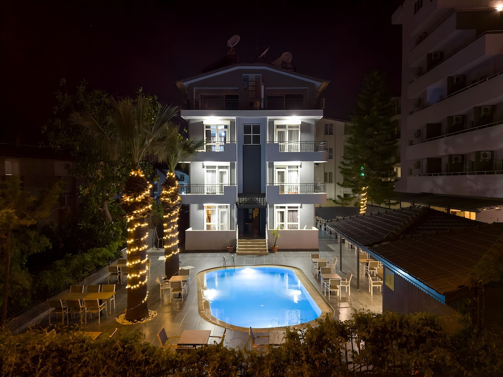 Akdora Elite Hotel & Spa All Inclusive — Swimming pool in Side