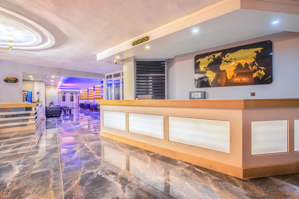 Akdora Elite Hotel & Spa All Inclusive — Hotel building in Side