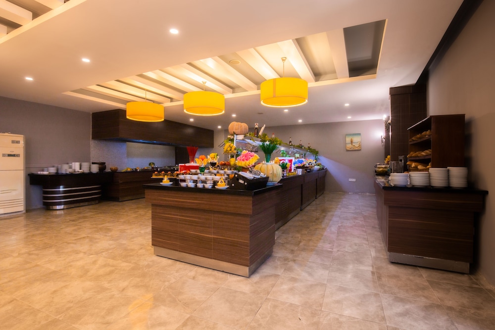 Akdora Elite Hotel & Spa All Inclusive — Restaurant & bars in Side