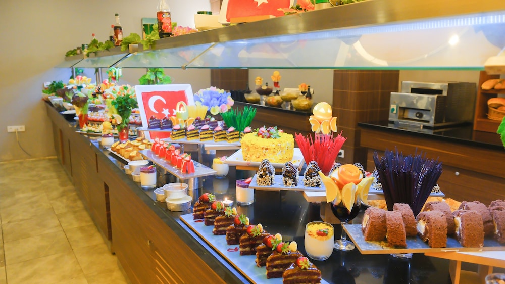 Akdora Elite Hotel & Spa All Inclusive — Restaurant & bars in Side