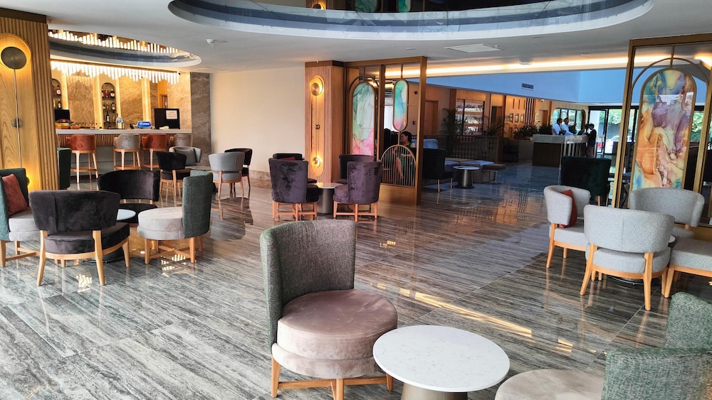 Side Zeugma Hotel — Restaurant & bars in Side