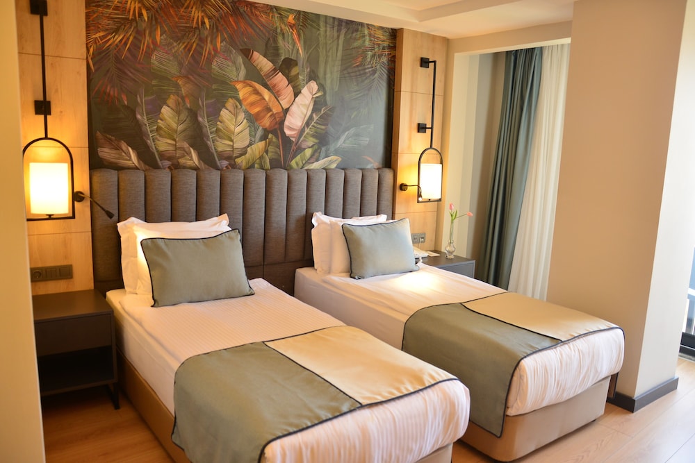 Side Zeugma Hotel — Hotel rooms in Side