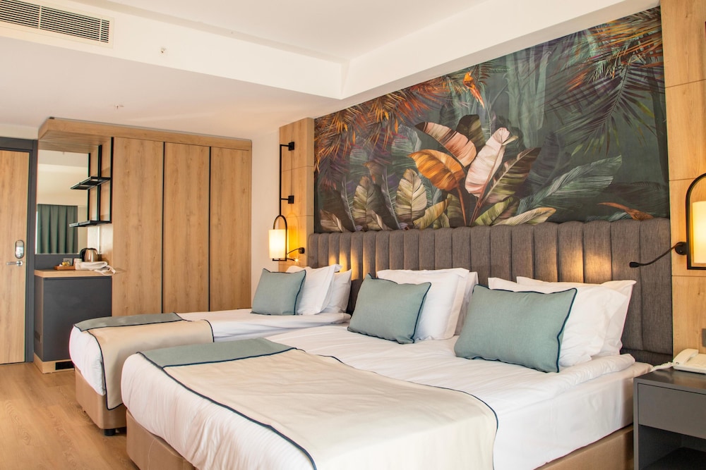 Side Zeugma Hotel — Hotel rooms in Side