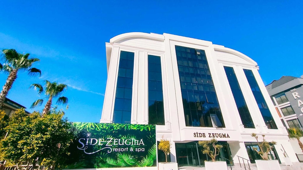 Side Zeugma Hotel — Hotel building in Side