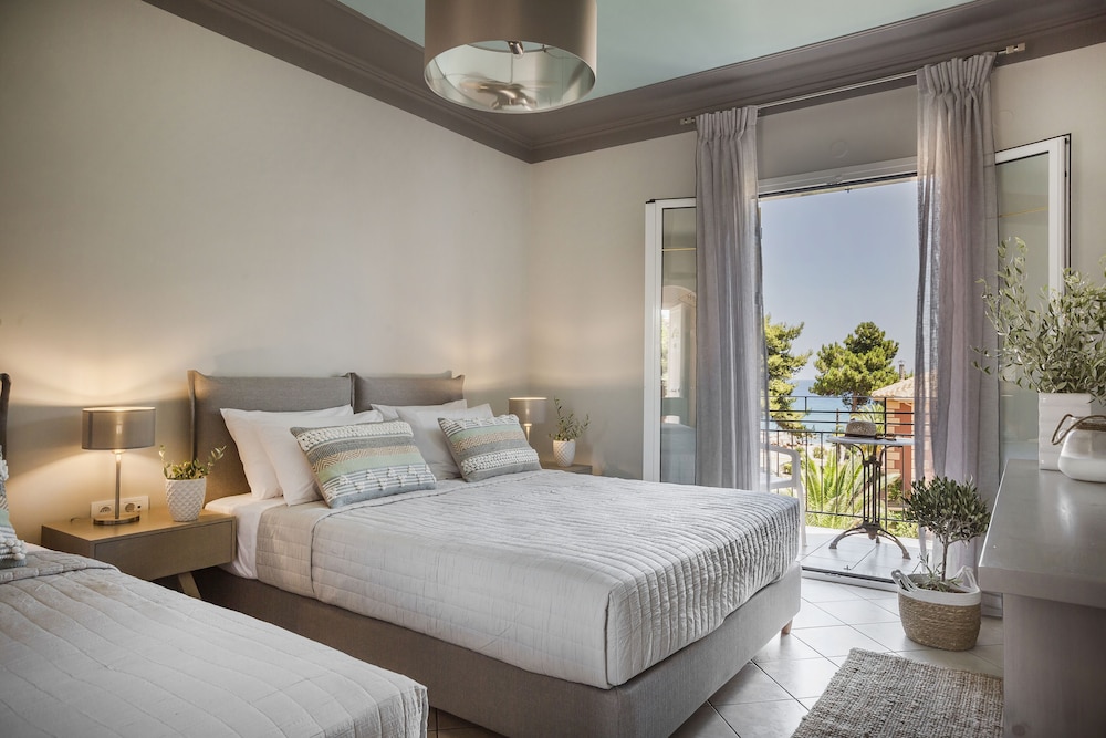 Makis Hotel Skala — Hotel rooms in Skala (Kefalonia), Ionian Islands