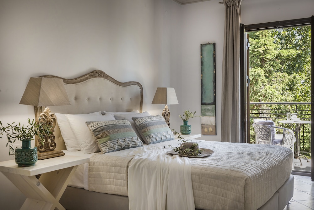 Makis Hotel Skala — Hotel rooms in Skala (Kefalonia), Ionian Islands