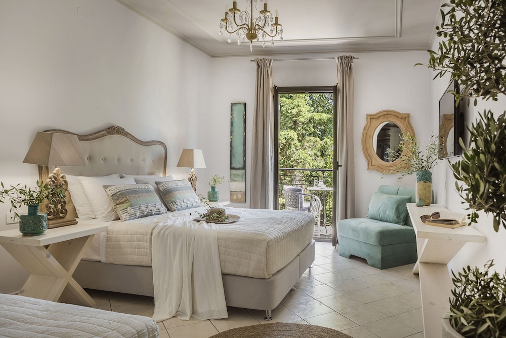 Makis Hotel Skala — Hotel rooms in Skala (Kefalonia), Ionian Islands