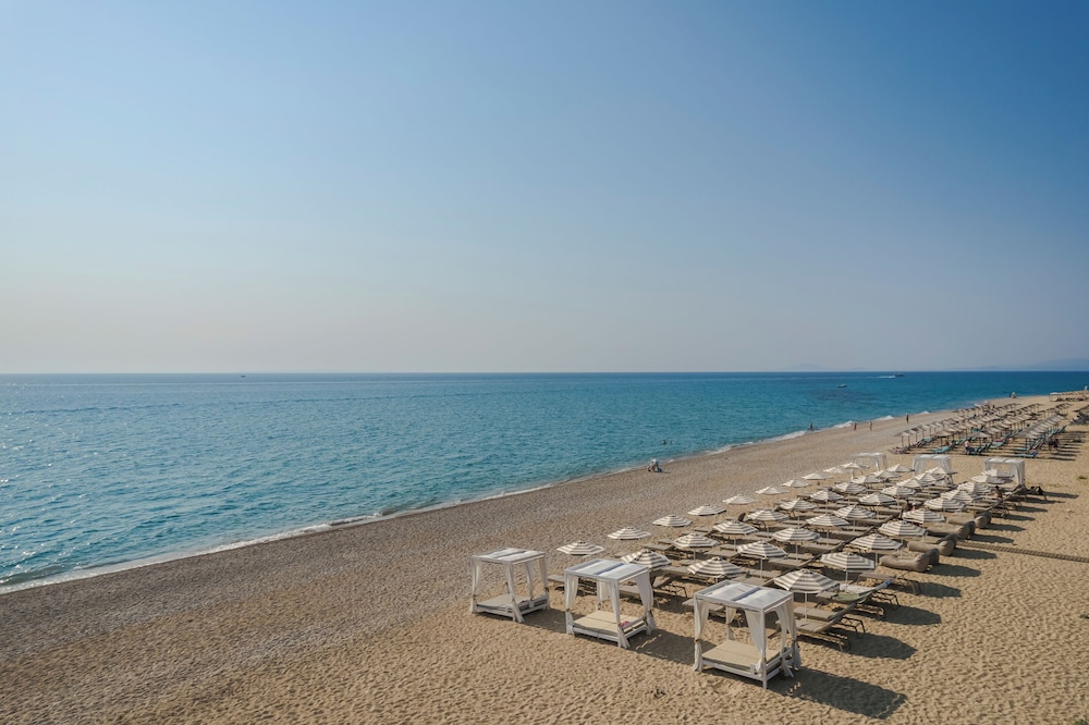 Makis Hotel Skala — Beach in Skala (Kefalonia), Ionian Islands