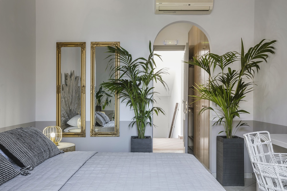 Makis Hotel Skala — Hotel rooms in Skala (Kefalonia), Ionian Islands