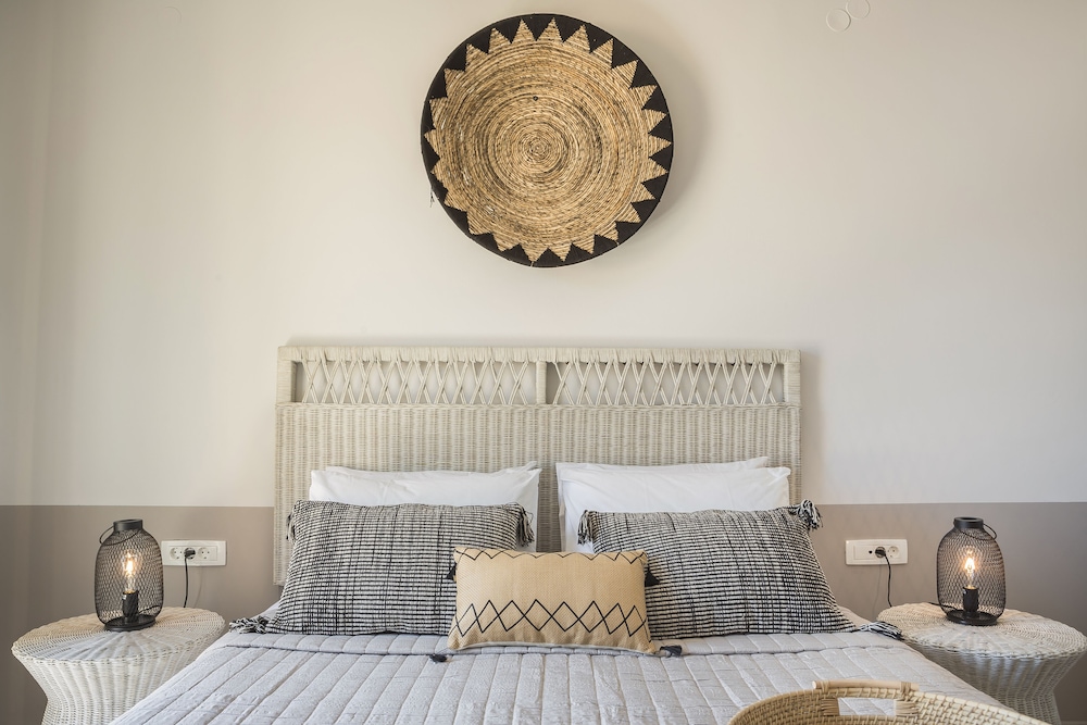 Makis Hotel Skala — Hotel rooms in Skala (Kefalonia), Ionian Islands
