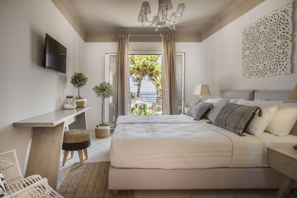 Makis Hotel Skala — Hotel rooms in Skala (Kefalonia), Ionian Islands