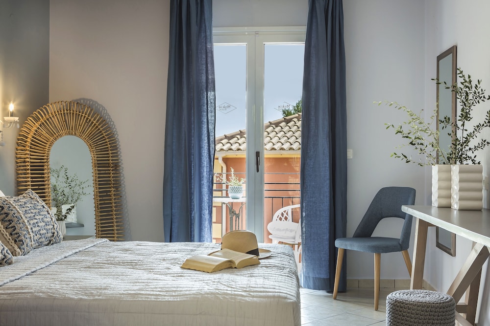 Makis Hotel Skala — Hotel rooms in Skala (Kefalonia), Ionian Islands