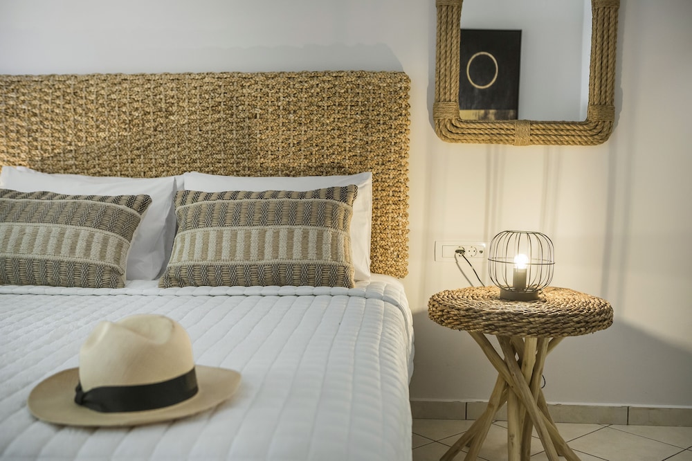 Makis Hotel Skala — Hotel rooms in Skala (Kefalonia), Ionian Islands