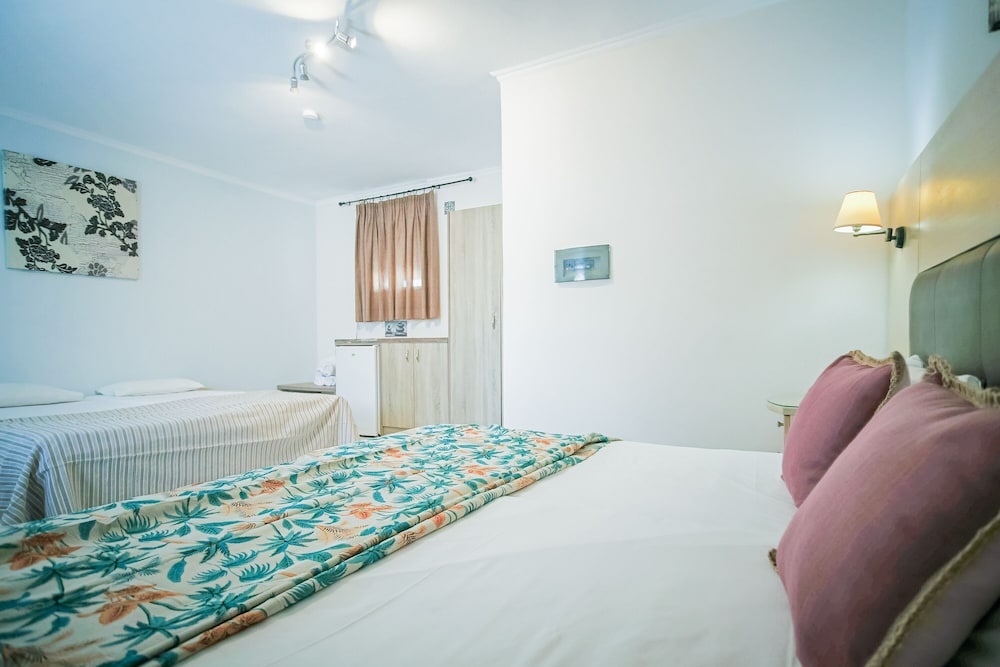 Roseclub Apartments — Hotel rooms in Laganas, Ionian Islands