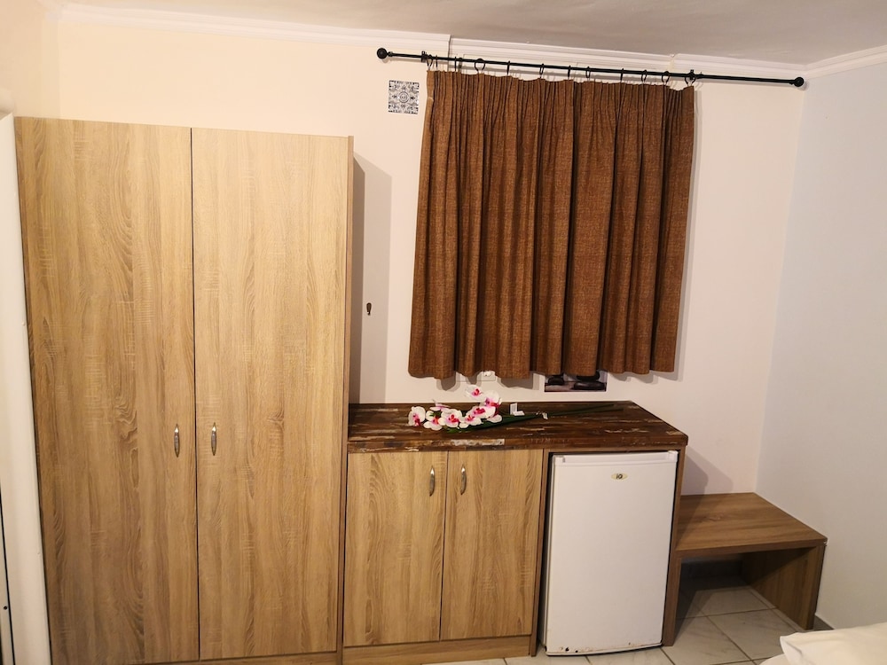 Roseclub Apartments — Hotel rooms in Laganas, Ionian Islands