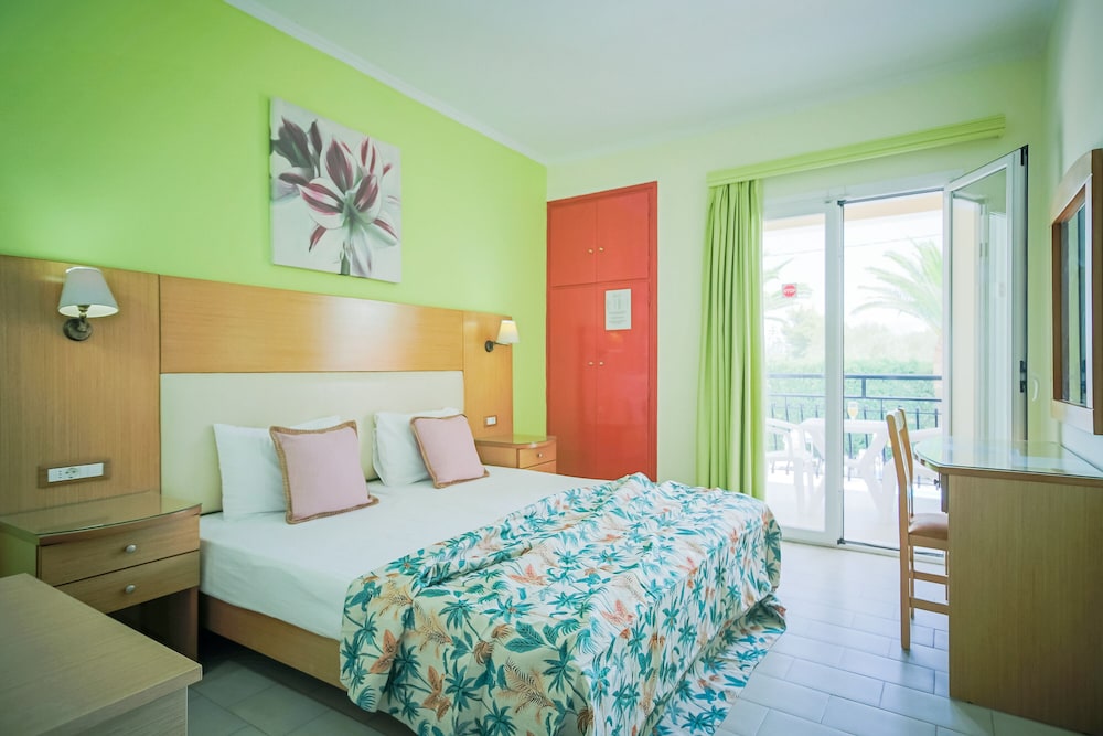 Roseclub Apartments — Hotel rooms in Laganas, Ionian Islands