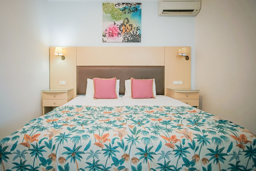Roseclub Apartments — Hotel rooms in Laganas, Ionian Islands