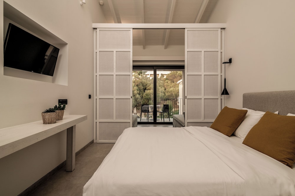New Beach Hotel — Hotel rooms in Tsilivi, Ionian Islands