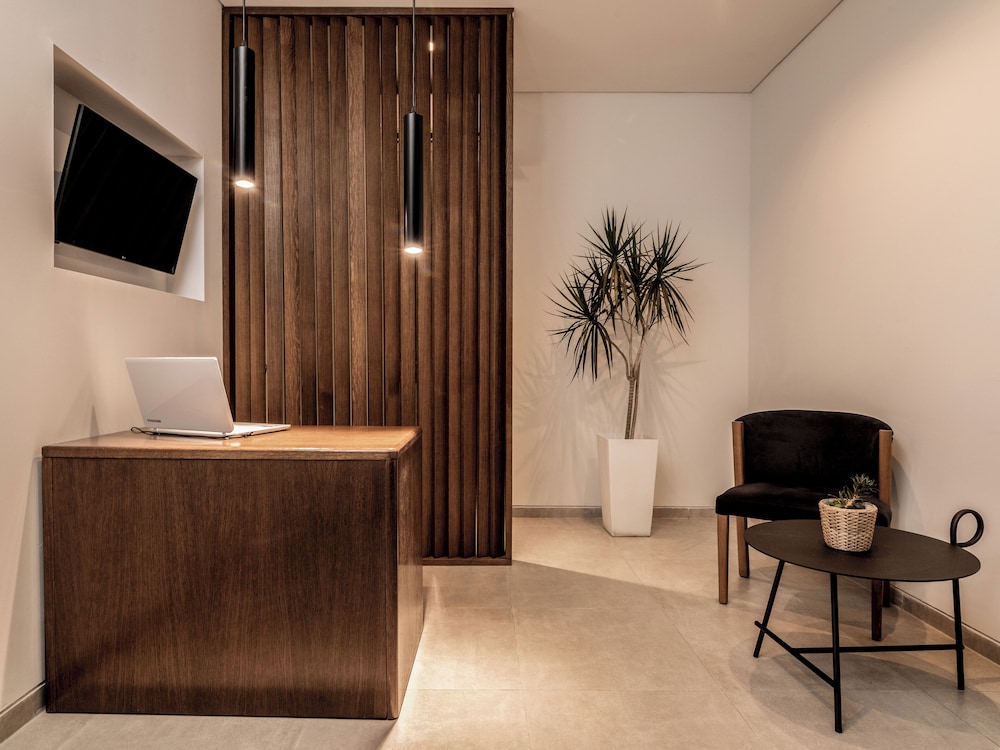 New Beach Hotel — Hotel building in Tsilivi, Ionian Islands