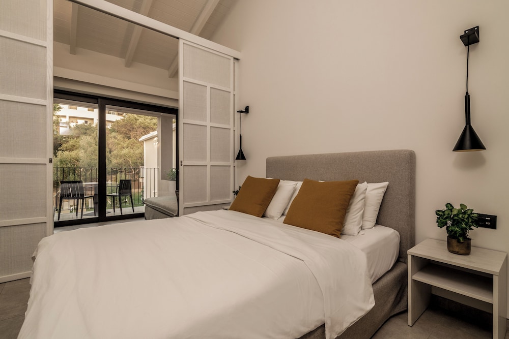New Beach Hotel — Hotel rooms in Tsilivi, Ionian Islands