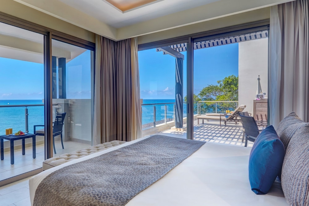 Grand Lido Negril Au-Naturel, An Autograph Collection All-Inclusive Resort - Adults Only — Hotel rooms in Negril