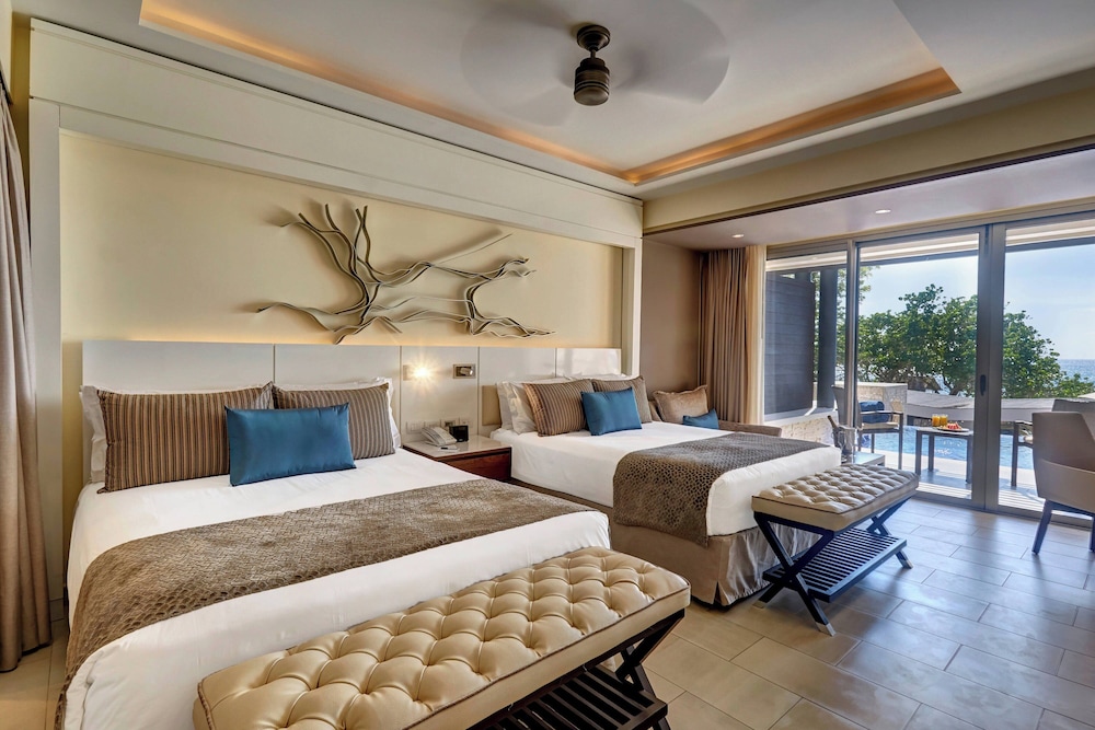 Grand Lido Negril Au-Naturel, An Autograph Collection All-Inclusive Resort - Adults Only — Hotel rooms in Negril