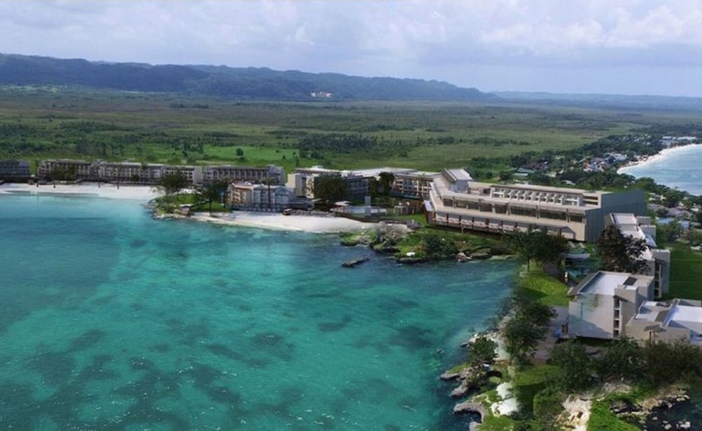 Grand Lido Negril Au-Naturel, An Autograph Collection All-Inclusive Resort - Adults Only — Beach in Negril