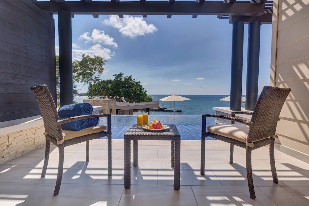 Grand Lido Negril Au-Naturel, An Autograph Collection All-Inclusive Resort - Adults Only — Swimming pool in Negril