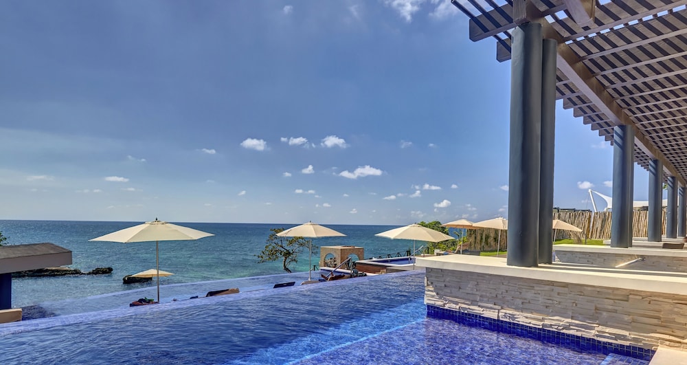 Grand Lido Negril Au-Naturel, An Autograph Collection All-Inclusive Resort - Adults Only — Swimming pool in Negril