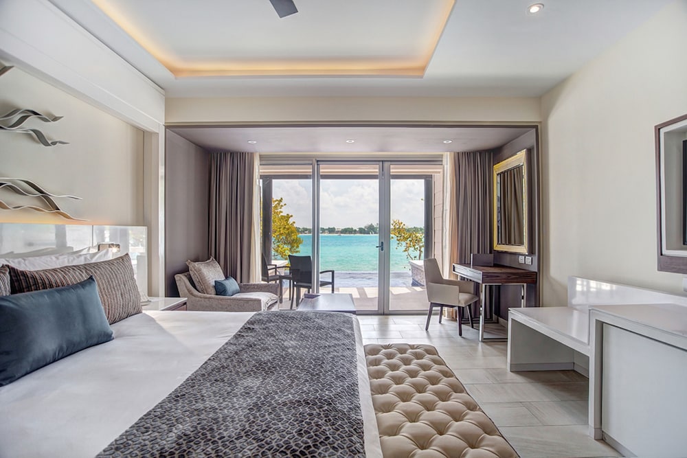 Grand Lido Negril Au-Naturel, An Autograph Collection All-Inclusive Resort - Adults Only — Hotel rooms in Negril