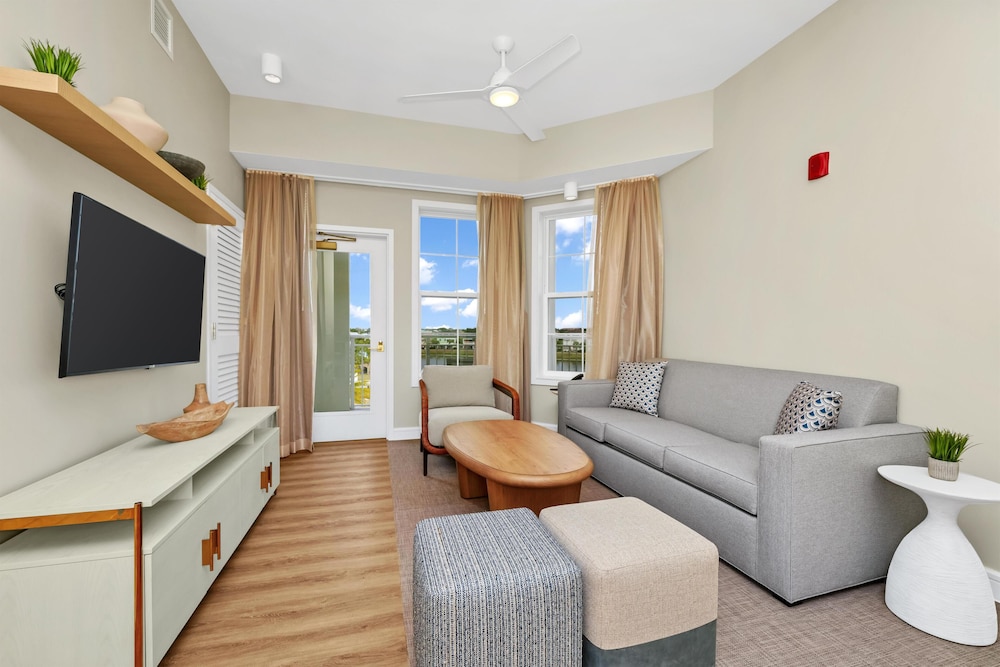 Embassy Suites By Hilton Orlando Sunset Walk — Hotel rooms in Kissimmee, Florida